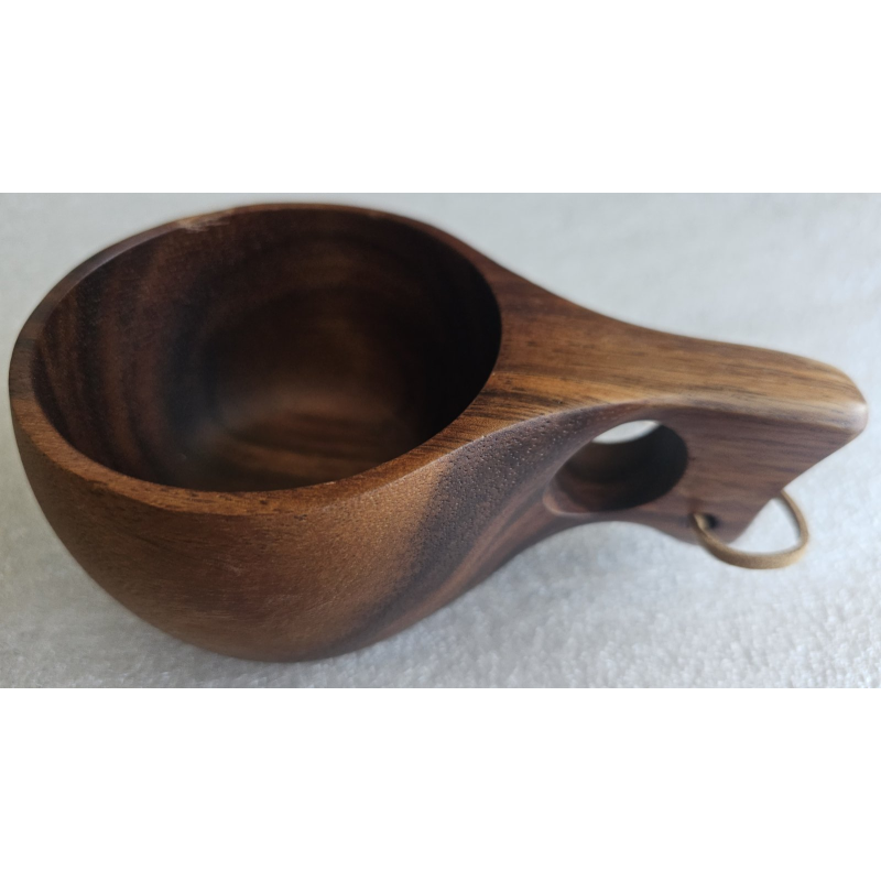 Кукса. Скандинавський дерев'яний кухоль.