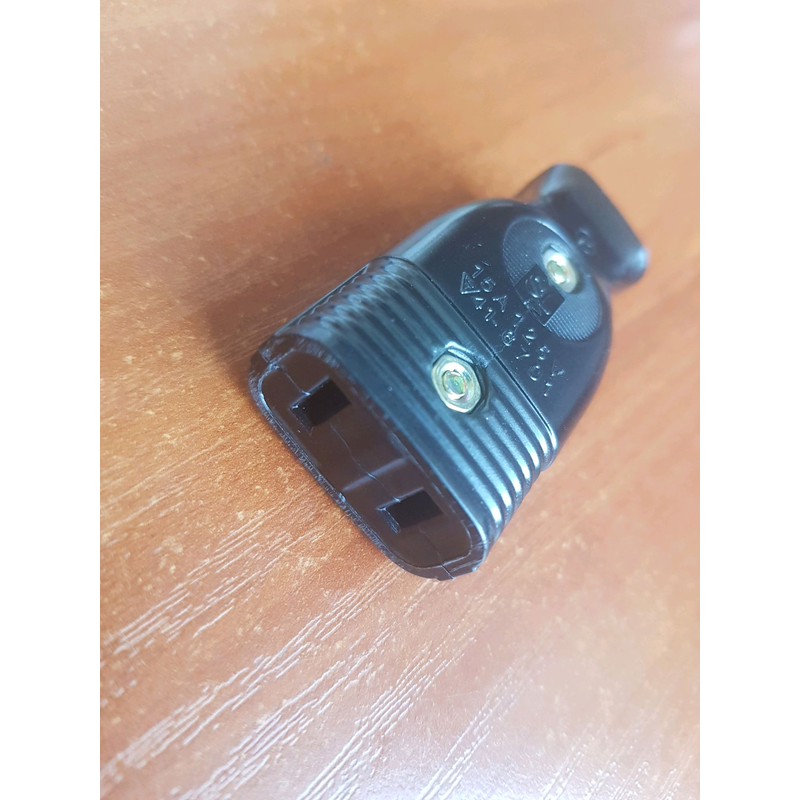 Перехідник мама 110вольт стандарт США